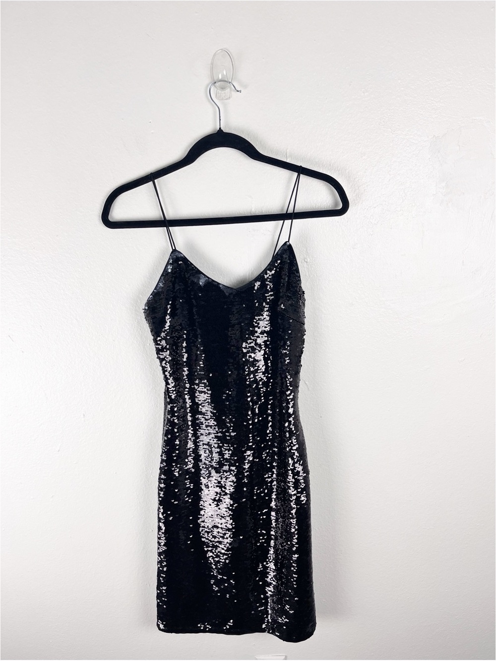 ARMANI EXCHANGE Black Sequins V-Neck Spaghetti Straps Dress 2 Cocktail Party